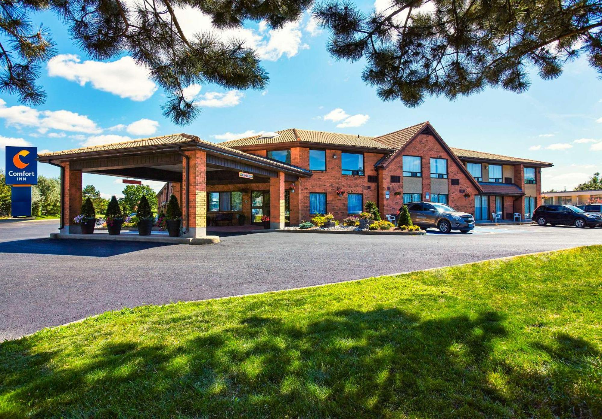 Comfort Inn Kingston Highway 401 Exterior foto